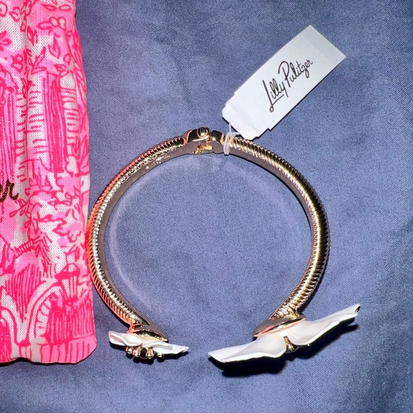 🌸LILLY PULITZER White Orchid Flower Bracelet NEW WITH GIFT BAG - Picture 2 of 6